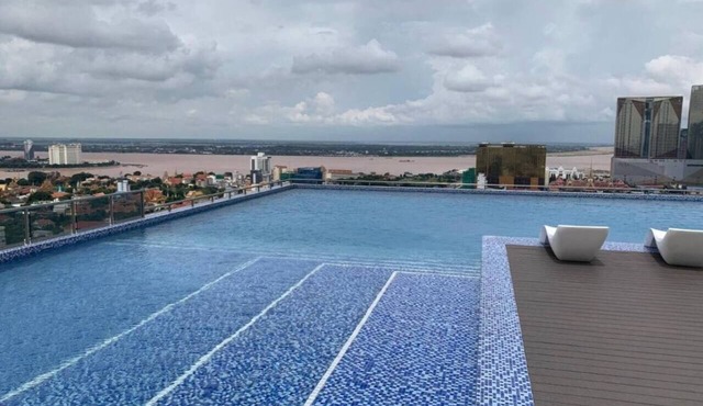 2-bedroom hotel in superb Phnom Penh with AC and fitness room in Phnom Penh