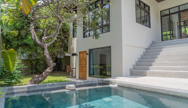 3 BR/3 BA, up to 7 guests, private pool, located 5' from the beach in จ.สุราษฎร์ธานี
