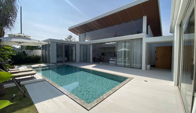 3bdr New Modern Pool Villa Bangtao in Tambon Thep Krasatti