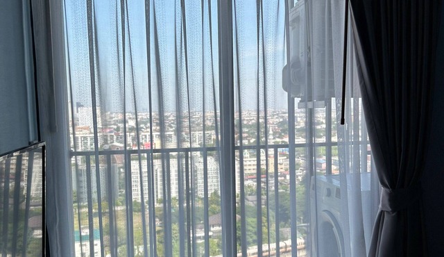 #4 29sqm 1-bedroom condo with pool, fitness, WiFi, AC in Bangkok in Bangkok