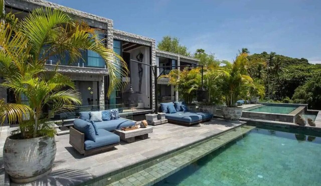 5 Bed clay beachfront Villa in Tambon Mae Nam