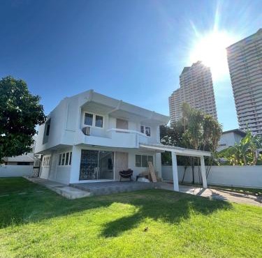 5 beds private garden resort 452sqm Pet relax in Bangkok
