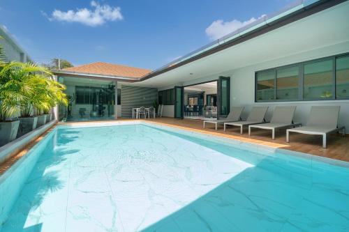 5 BR Pool Villa Montri-Near Big Buddha Hill in Phuket