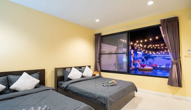 5 minutes to beach. Family 4- bedroom Pool Villa Jomtien Beach. Pattaya