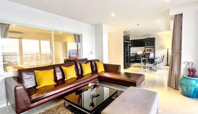 A11 - 2 Bdr Serviced Apt, Stunning Sea View, Karon Beach in Tambon Karon