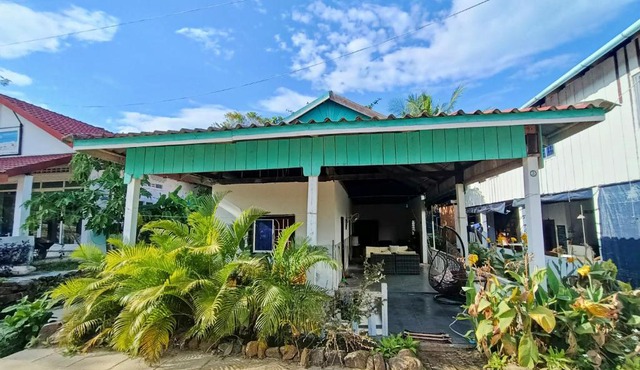 AaRicks 21 Guesthouse in Koh Rong Sanloem