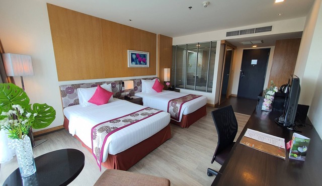 Amaranth Suvarnabhumi Hotel - Free Suvarnabhumi Airport Shuttle in Bang Phli