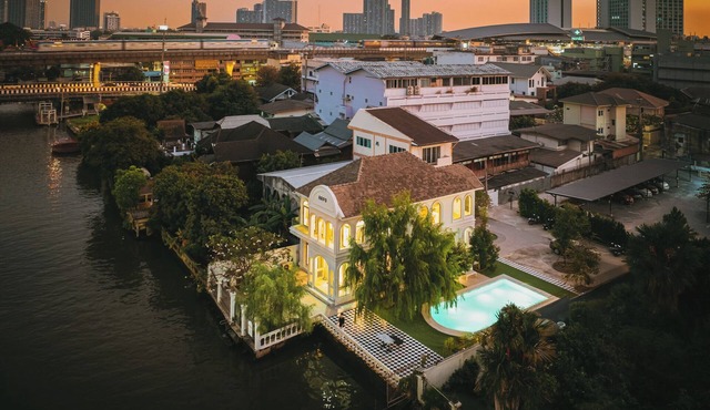 Arpo Pool Villa Riverside Bangkok | 3-Bedroom Private Villa Near MRT & Iconsiam