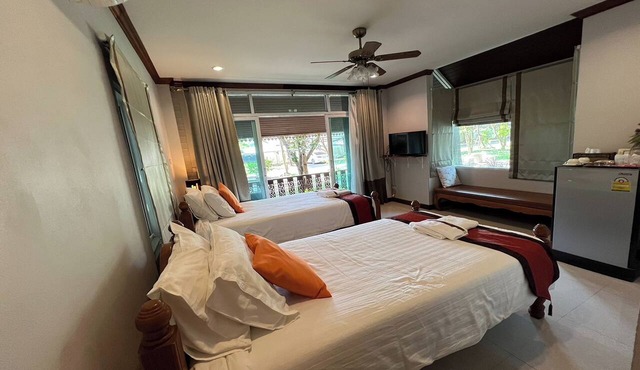 Baan Nam Pen Resort in Bang Khonthi