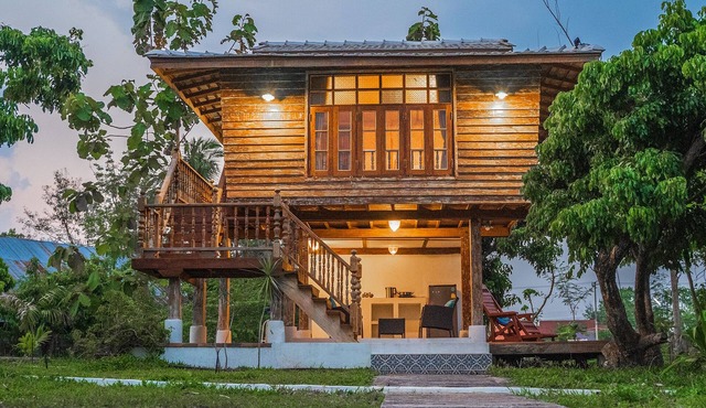 Baanchandra Jungle Tiny Barn House . in hangdong