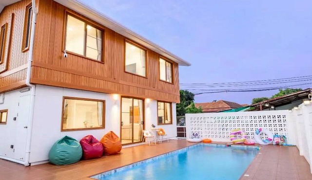 Bang Saray 2BR Pool Villa · 1m to Beach in Bang Lamung