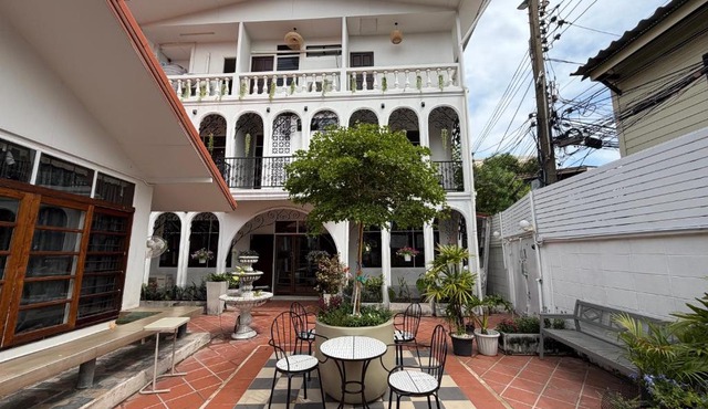 Bangkok Neighborhouse - Guesthouse in Bangkok