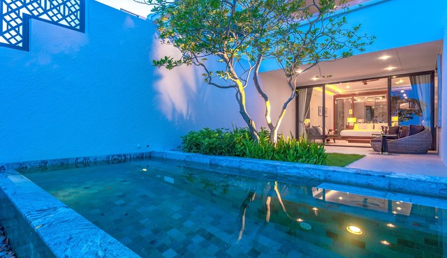 Beachfront Pool Suite Ground Floor in Cha Am