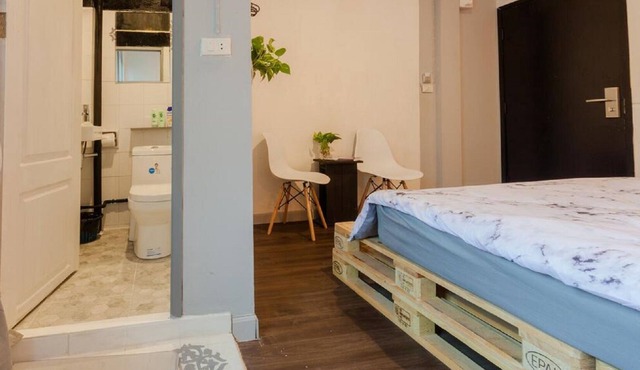 Boho Double Room with private bathroom in Khwaeng Wat Ratchabophit
