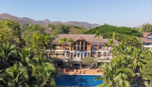 BONANZA CABIN POOL VILLA, KHAO-YAI in Nakhonratchasima