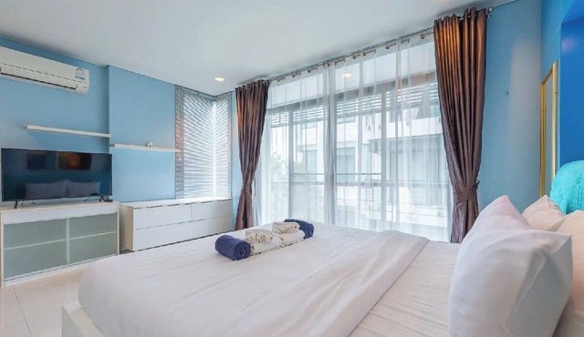 Bright Studio at 6th Avenue Surin C209 in Cheong