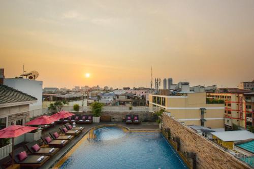 Buddy Lodge, Khaosan Road in Bangkok
