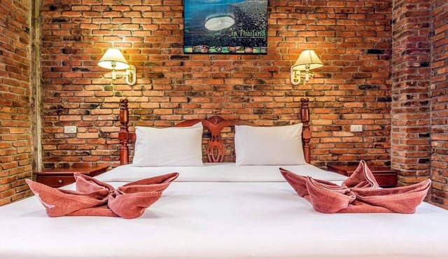 Bungalow with king double bed in Krabi