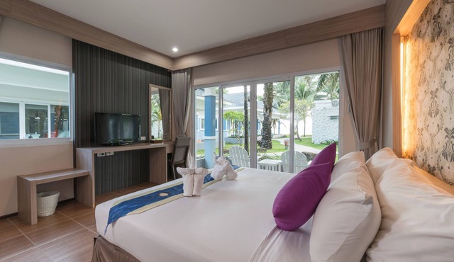Chaolao Tosang Beach Hotel in Tha Mai