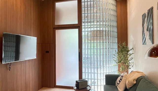 Charming 3-bedroom house with AC, WiFi in marvelous Bangkok in Krung Thep Maha Nakhon