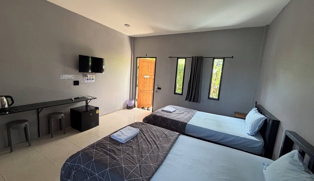 Check-in Resort in Chai Nat