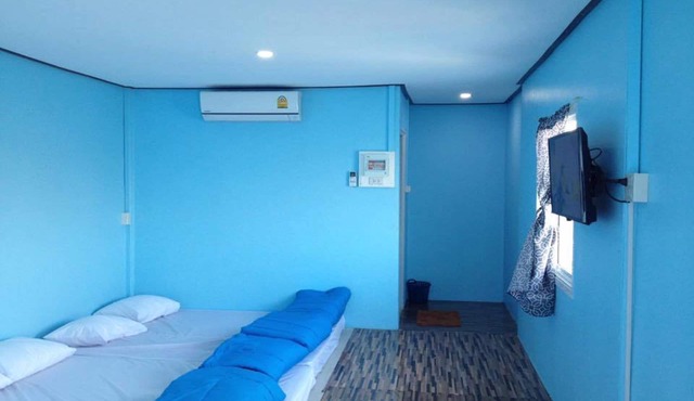 Cherburi Homestay in Laem Sing