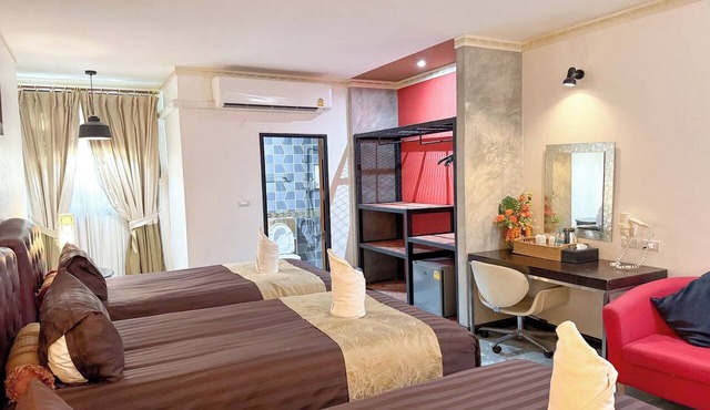 Chiangmai Lanna & Modern Loft Hotel in San Kamphaeng