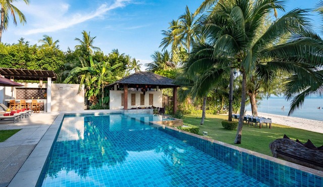 Chic and Stylish Beachfront Sanctuary,1014 in Surat Thani