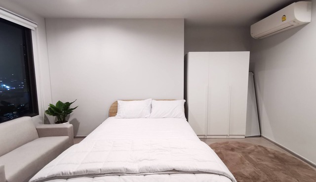 Convenient 1-bed condo, 1step to Ha Yaek BTS&MRT station,JJ market & DMK airport in Khwaeng Chom Phon