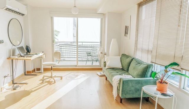 Cozy 1-bedroom condo - Modern, Unblocked Views, near BTS, fast Internet in Krung Thep Maha Nakhon