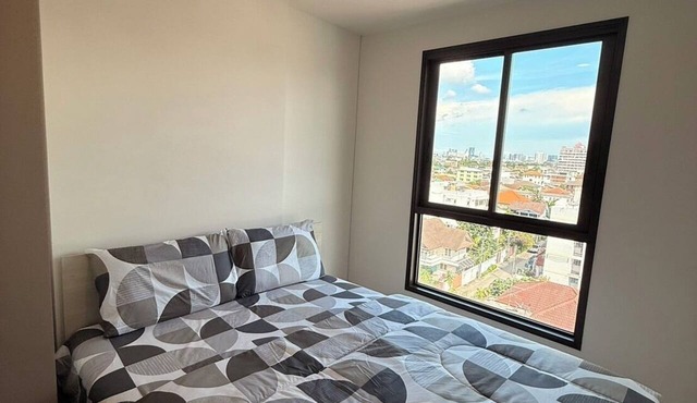 Cozy 1-bedroom apartment in fabulous Bang Chak area with AC in Krung Thep Maha Nakhon
