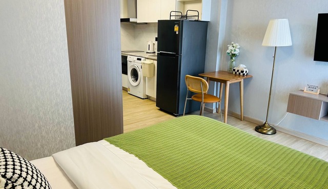 Cozy 1B1B studio with AC and WiFi in wonderful The One ChiangMai in Tambon San Sai Noi