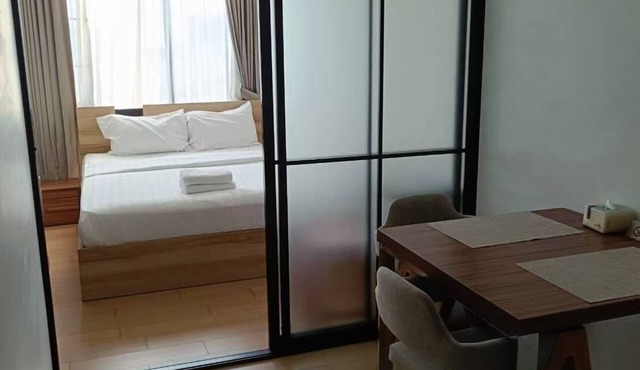 Cozy 2-bedroom apartment with WiFi, AC in charming Chiang Mai in Chang Wat Chiang Mai