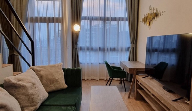 Cozy amazing view loft condo in Asoke Rama9 next to MRT in Huai Khwang