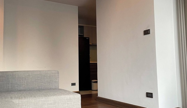 Cozy condominium: free shuttle bus : Size 47 Sqm : near BTS ekkamai and Thonglor in Krung Thep Maha Nakhon