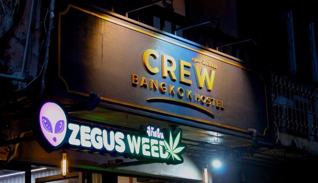 Crew Bangkok Hostel in Bangkok