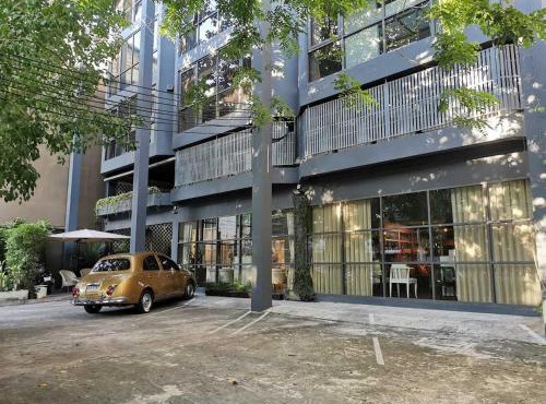 Dancenter The Spades Hostel in Bangkok