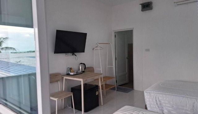 DD Bangrak Hotel in Plai Laem