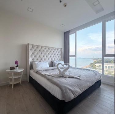 Del Mare Bangsaley condo in Bang Sare