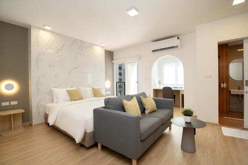 Diya Hotel Bangkok in Amphoe Phra Khanong