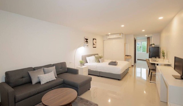 Elegant Modern White Suite in Chang Phueak