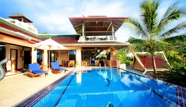 Enjoy this fabulous Luxury 4 bed villa with personal chef, staff and pool in Kata