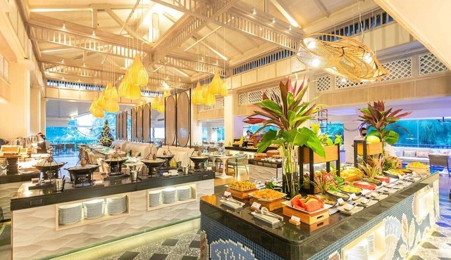 Escape To The Beach- Exquisite Resort Grounds-Family Perfect Vacation in Phuket Island