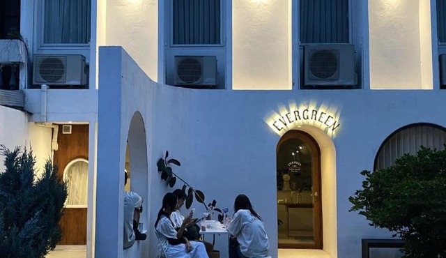 Evergreen Cafe and Hotel in Chiang Mai