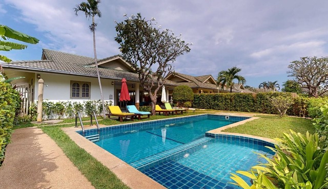 four bed room deluxe villa in beach resort idyllic samui in bpphut