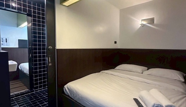 Four Sisters Hostel in Bangkok