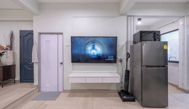 FunnD Mrt lat phrao 5Beds NetflixYouTube in Bangkok