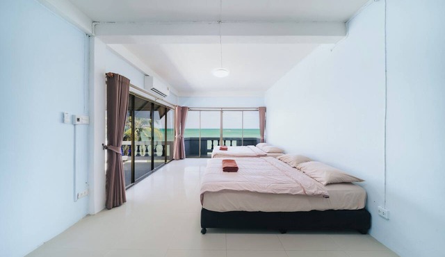 GAO Bee One Beachfront Pool Villa in Ban Chang