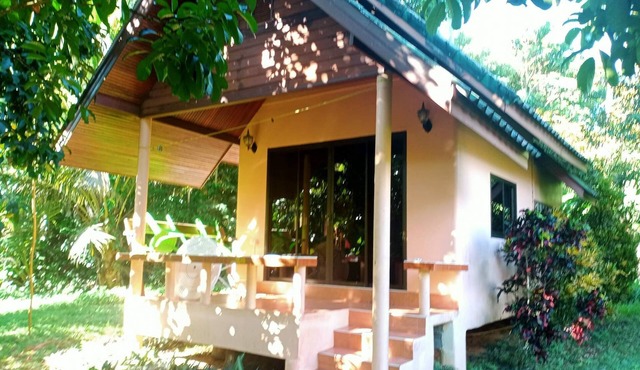 Garden Lodge Bungalow in Klong Son