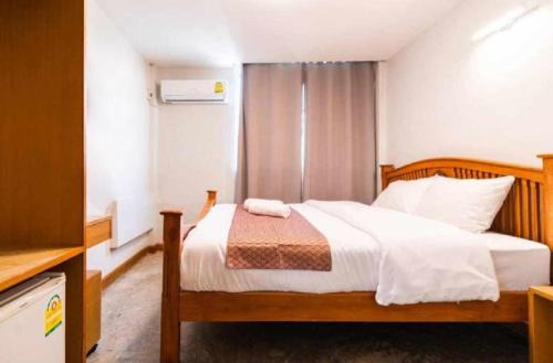 GO INN Khaosan BKK The Grand Palace - โกอินน์ ถนนข้าวสาร in Bang Bua Thong Railway Station